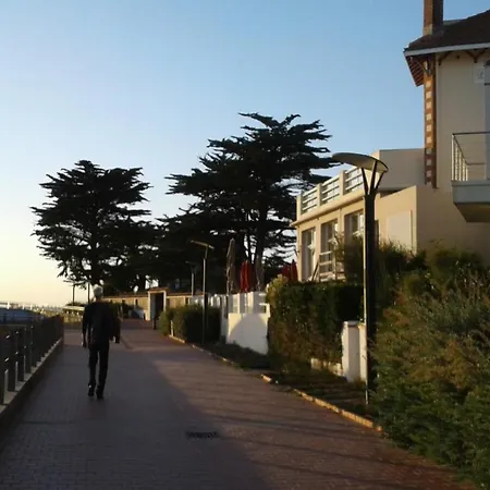 Konukevi Hyper Centre, Petite Maison A 50 M De La Plage Et Commerces